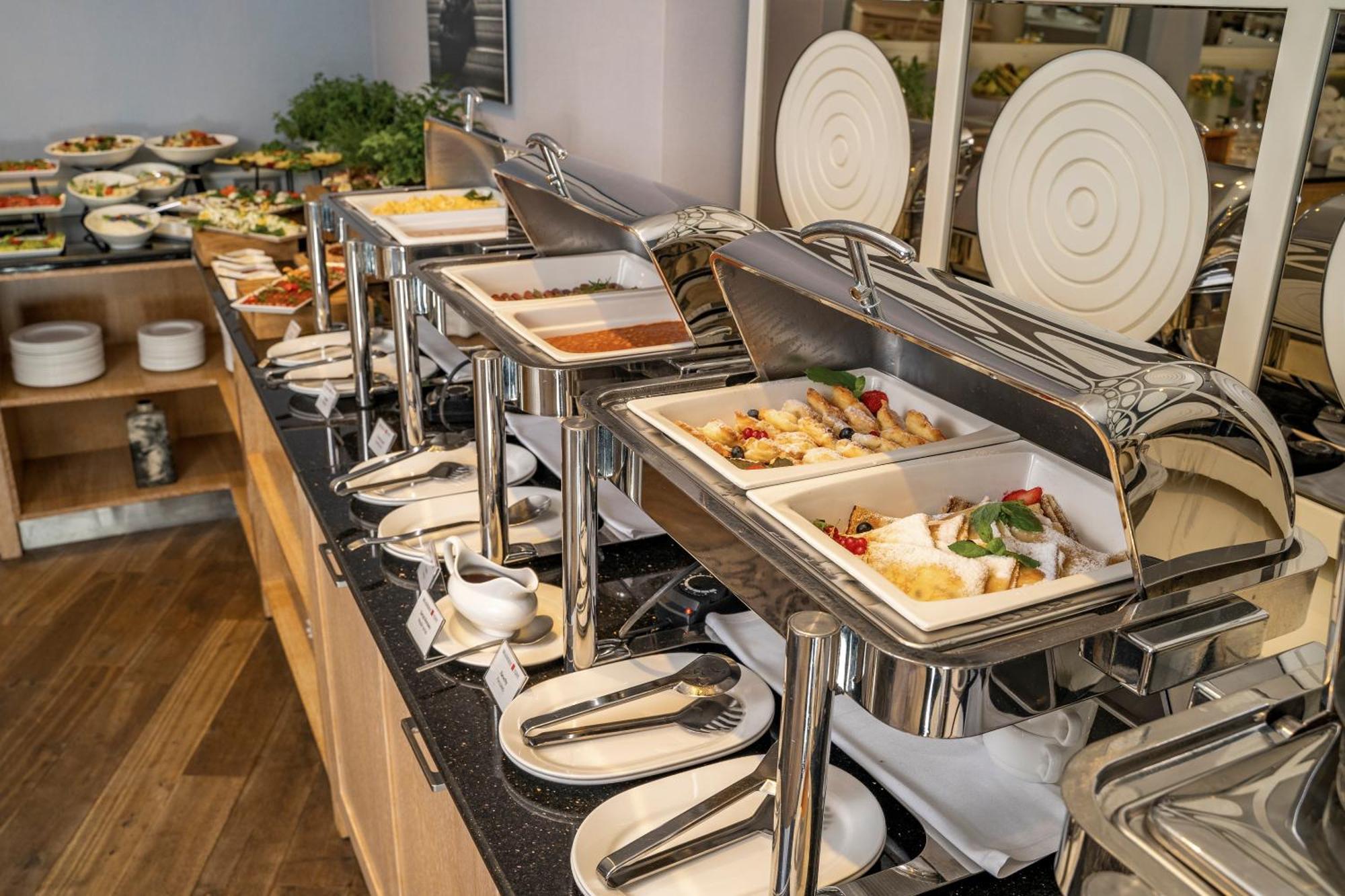 Tiffi Boutique Hotel Олщин Екстериор снимка
