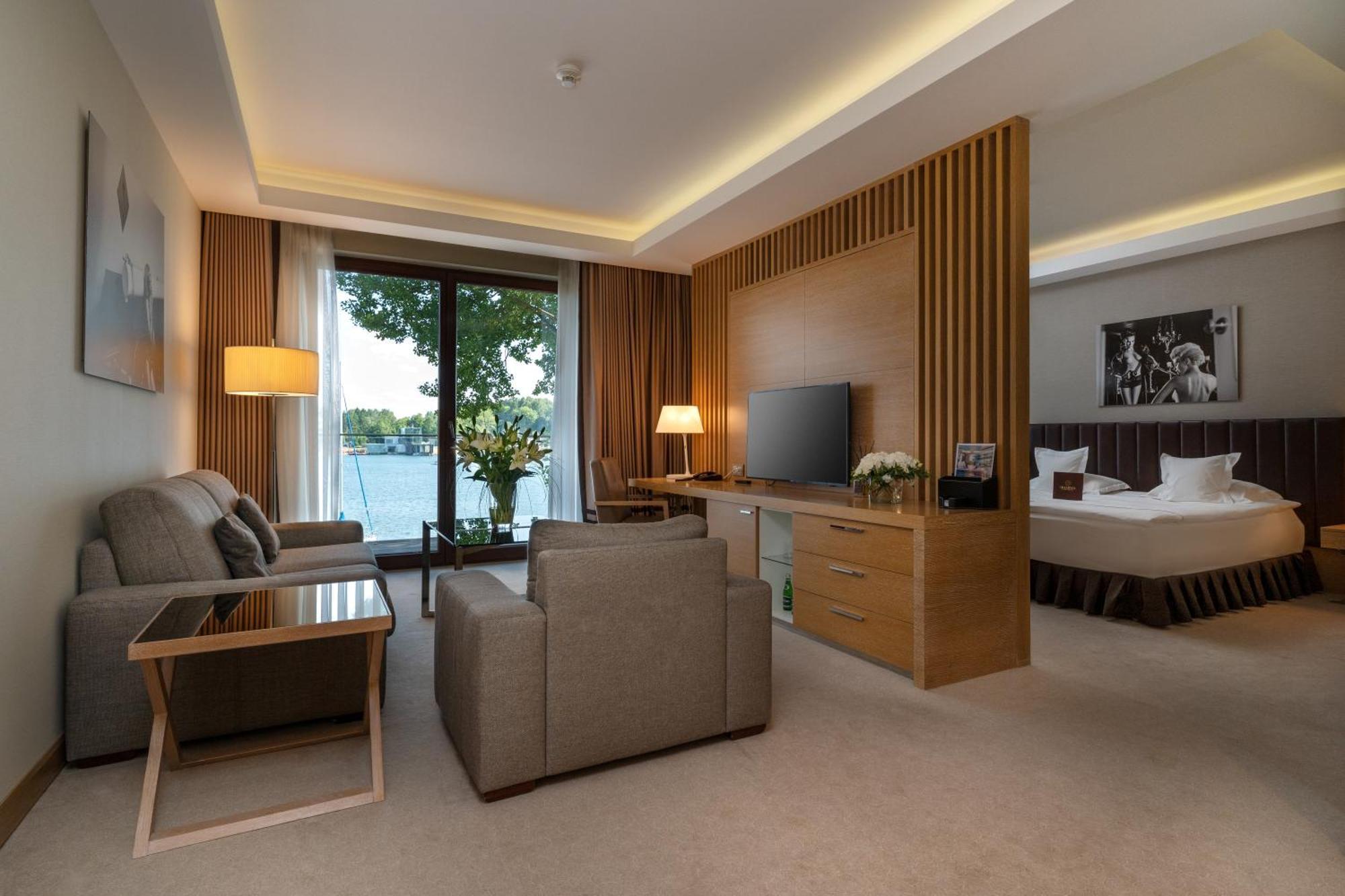 Tiffi Boutique Hotel Олщин Екстериор снимка